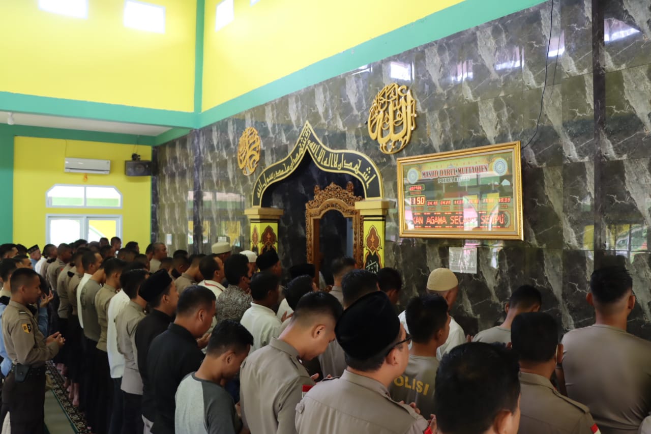 Indonesia Berduka, Polres Bintan Laksanakan Sholat Ghaib Untuk Korban Gempa Cianjur