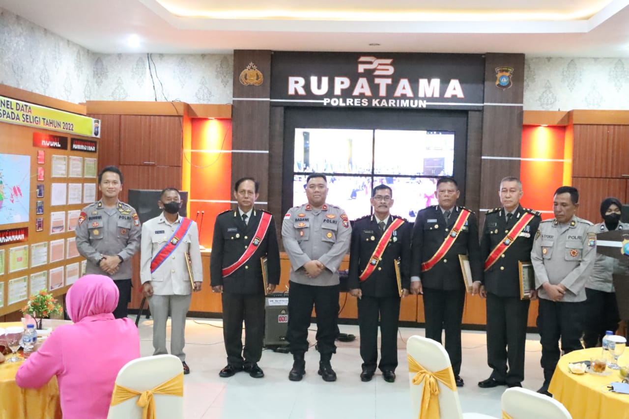 Polres Karimun Wisuda 8 (Delapan) Personel Purnabakti