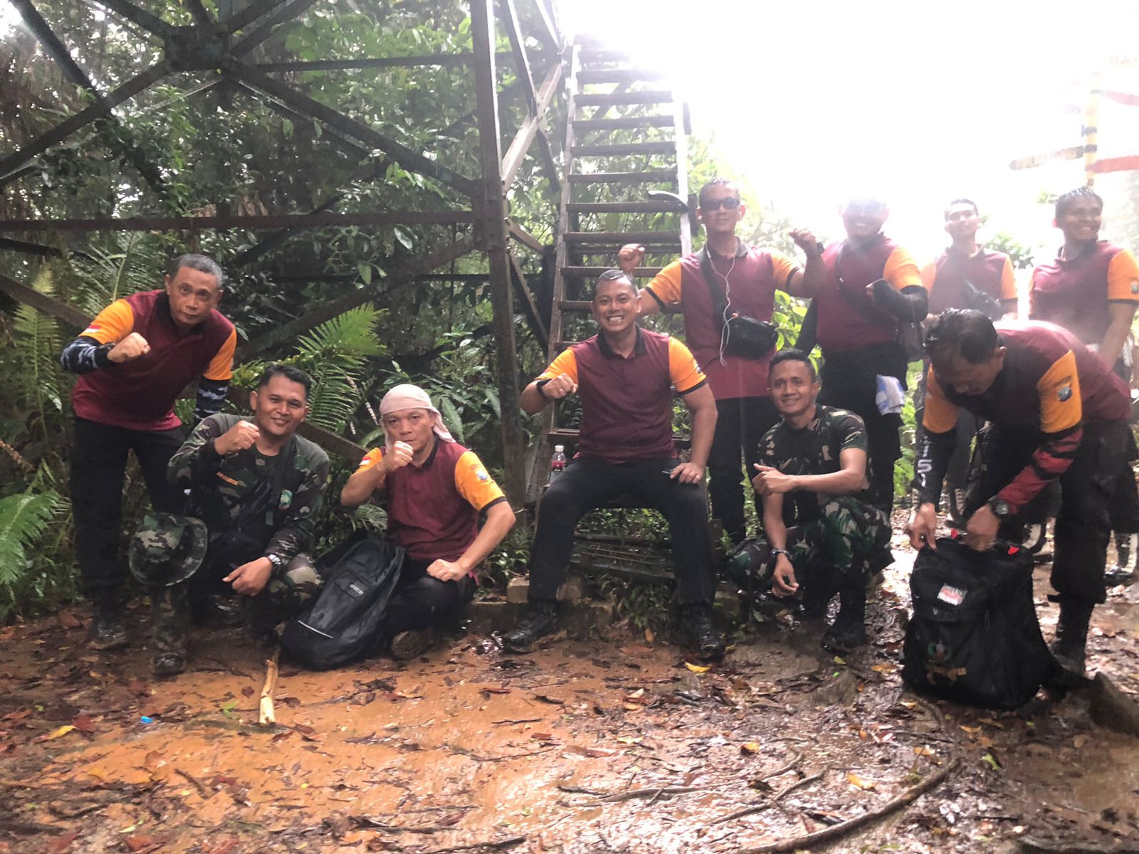 Taklukan Gunung Bintan,Kapolres Bersinergi Bersama TNI-POLRI
