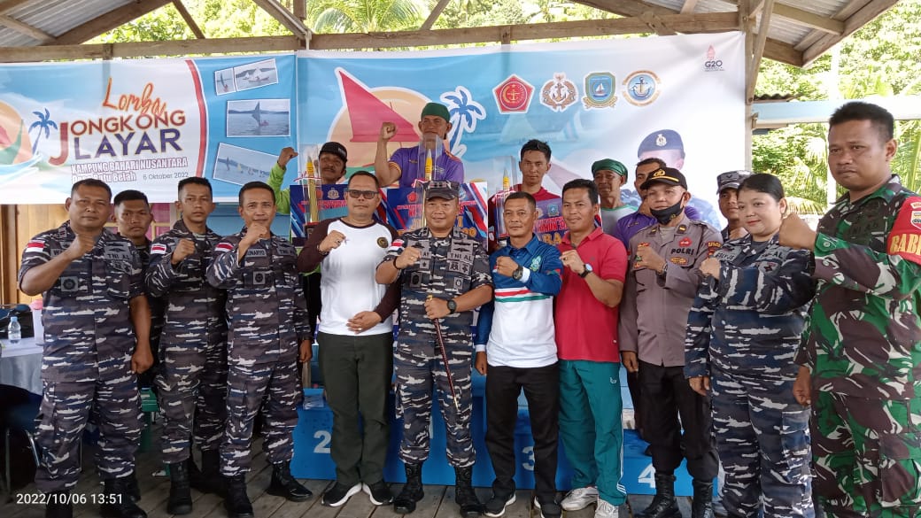 DANLANAL TAREMPA GELAR LOMBA JONGKONG LAYAR DI KAMPUNG BAHARI NUSANTARA