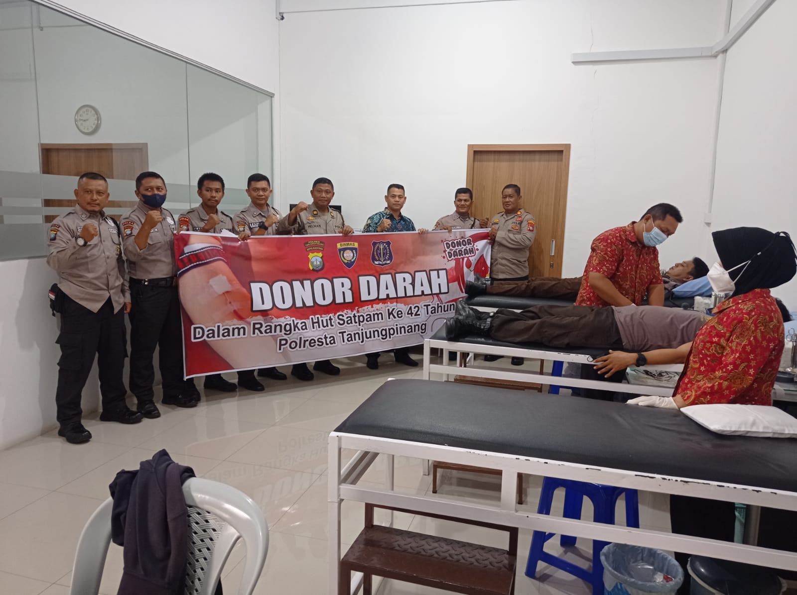 Dalam Rangka Hut Satpam Ke-42, Polresta Tanjungpinang Bersama Satpam Gelar Bakti Sosial Donor Darah