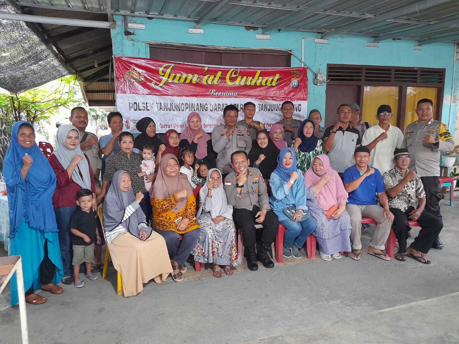 Tingkatkan Siskamtibmas, Polsek Tanjungpinang Barat Gelar Jum'at Curhat