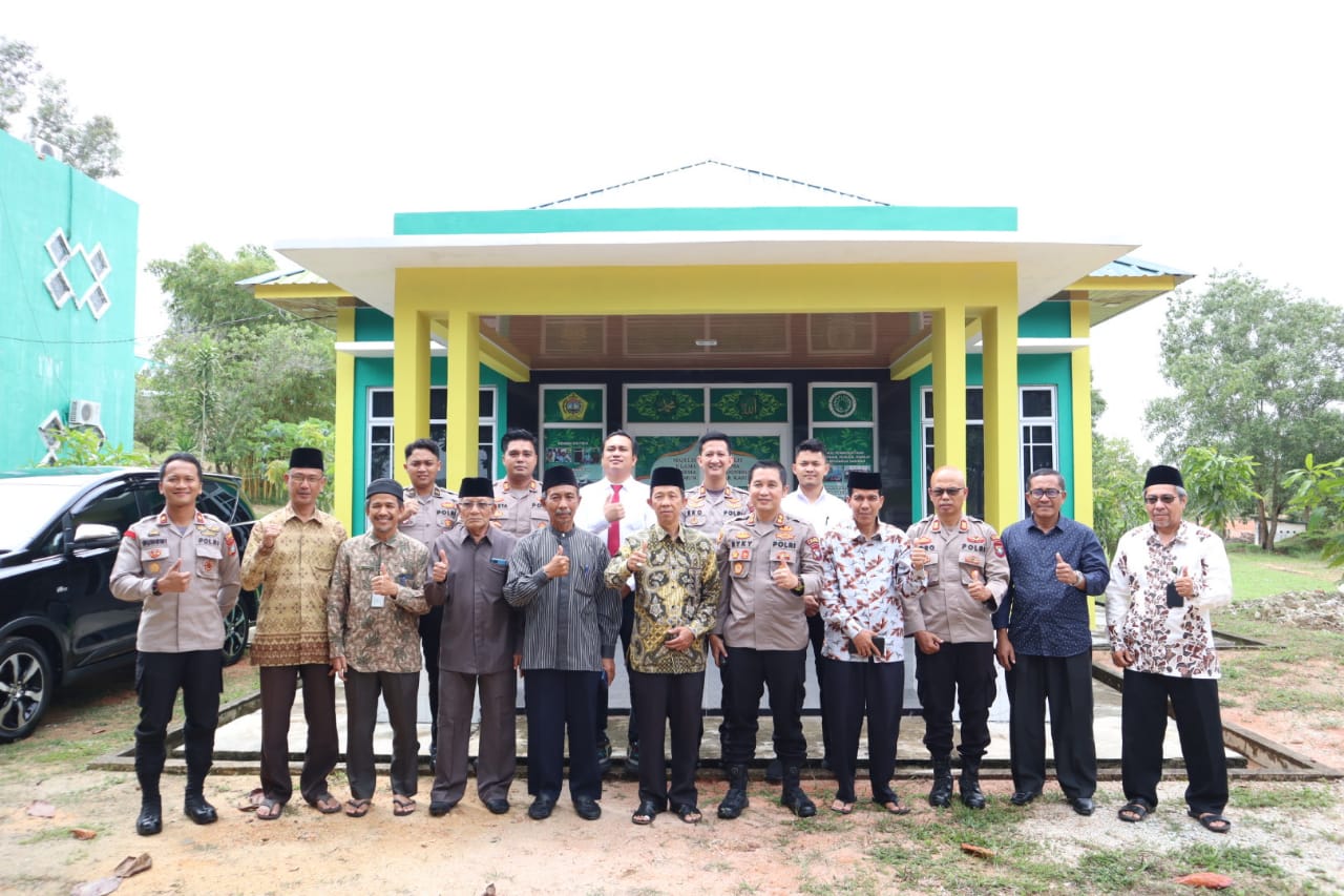 Kapolres Karimun AKBP Ryky W. Mubarak, S.H, S.I.K, Silahturahmi Ke MUI Dan FKUB Kabupaten Karimun