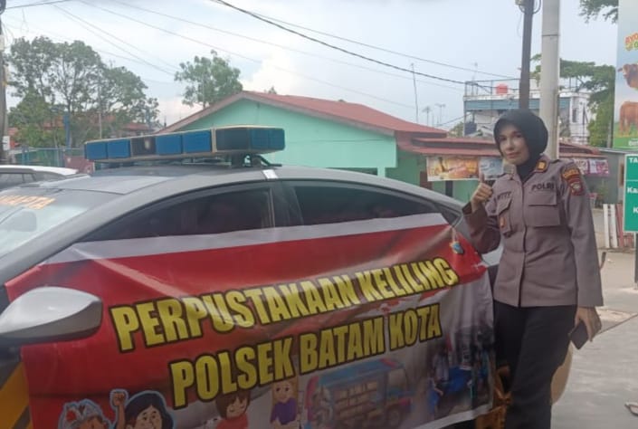 Isi Libur Bersama, Polsek Batam Kota gelar Pustaka Keliling untuk Anak2 di Perkampungan