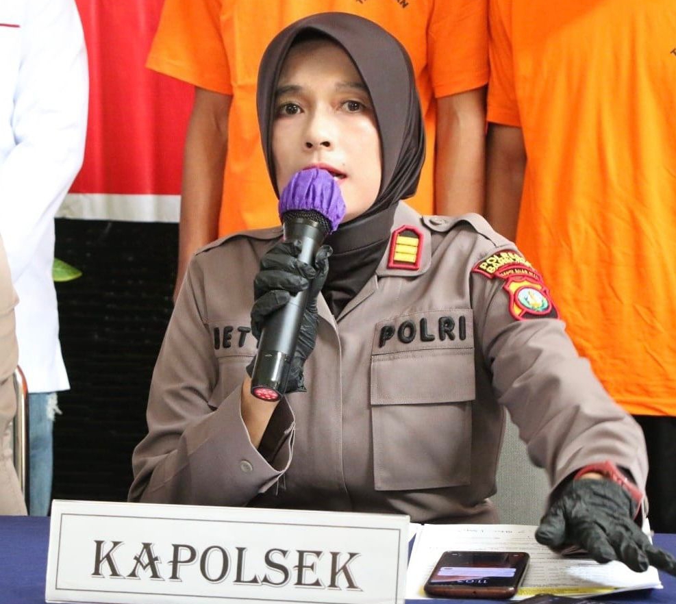 Kapolsek Batam Kota Gelar Konferensi Pers Ungkap Pelaku Begal Penjual Tahu