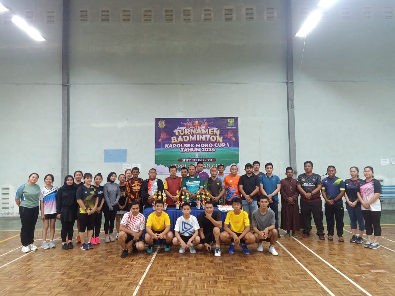 Dalam Rangka HUT RI Yang Ke 79 Kapolsek Moro Buka Turnamen Badminton Kapolsek Moro Cup 1 Tahun 2024